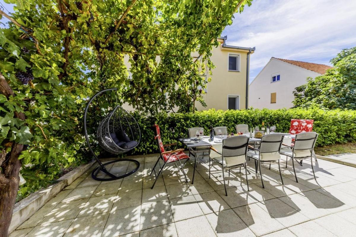 Отель Ani In Trogir * Mittel-Dalmatien Сегет Доньи Экстерьер фото