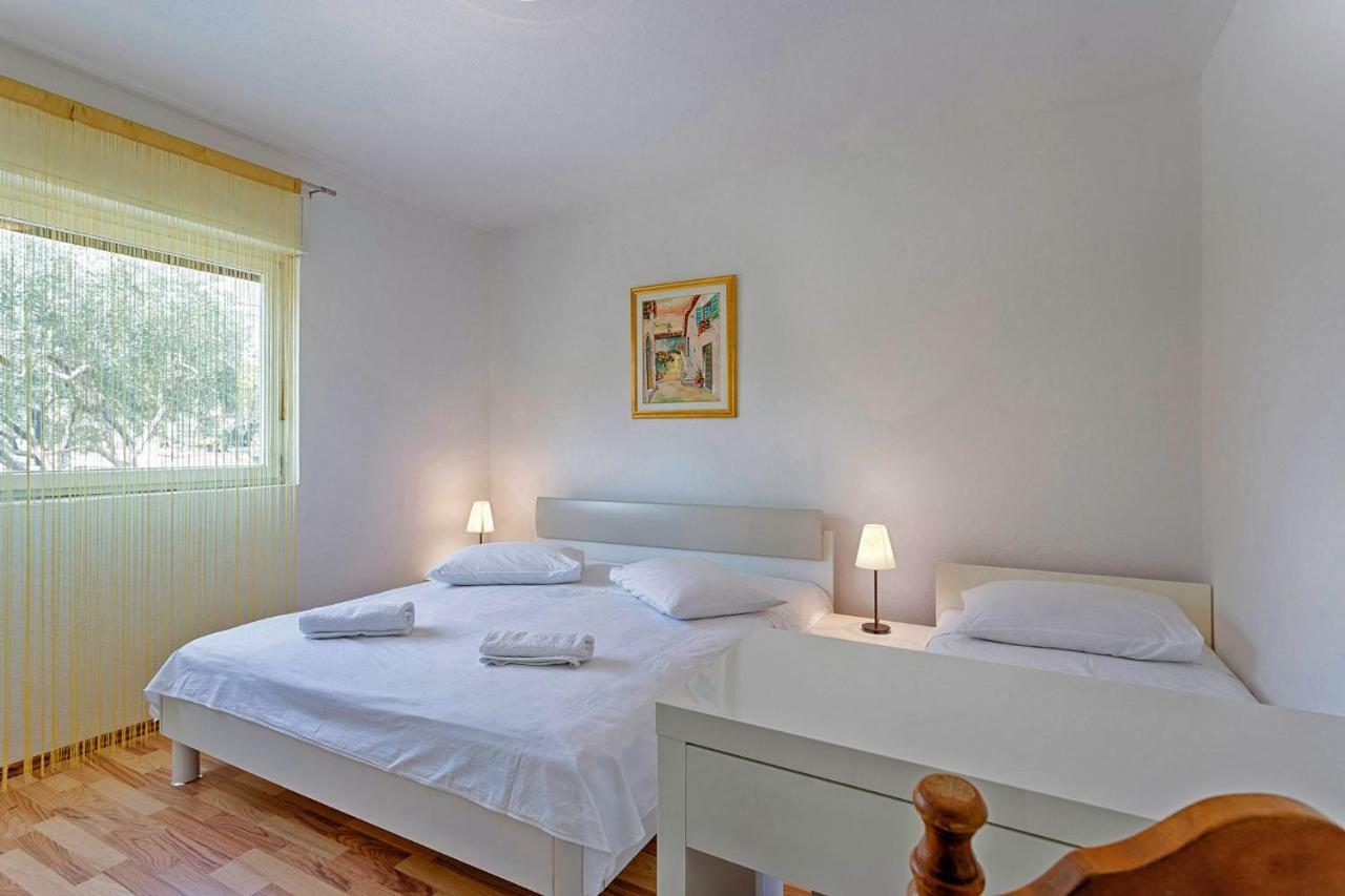 Отель Ani In Trogir * Mittel-Dalmatien Сегет Доньи Экстерьер фото